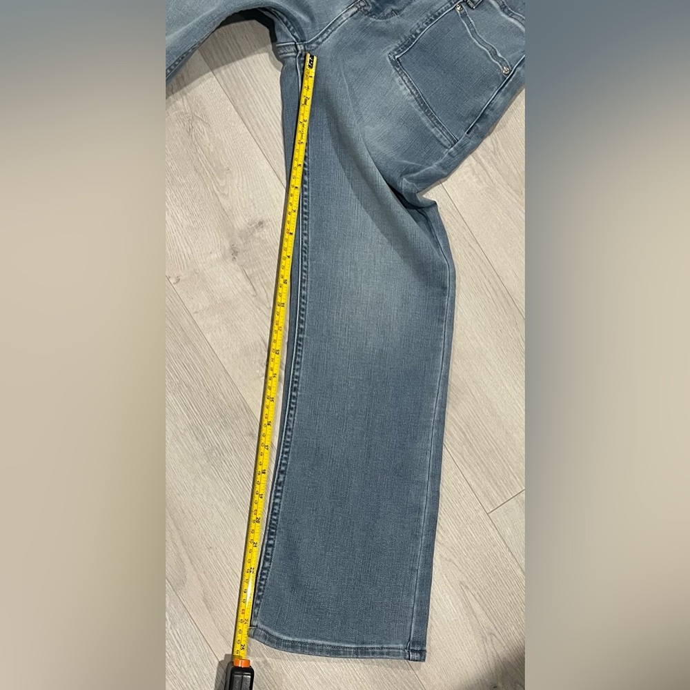 White House Black. Market High-Rise Double
Pocket Kick Flare Jeans, Size 2, NWT - Picture 8 of 10